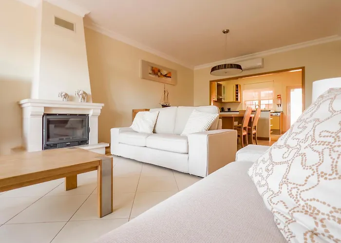 公寓 Beautiful Family T3 Townhouse With Pool *