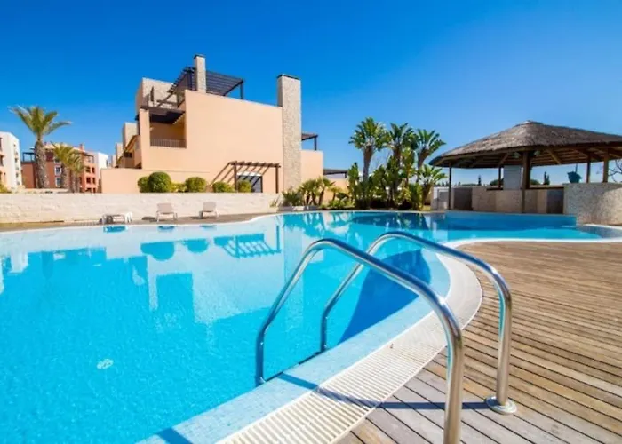 Beautiful Family T3 Townhouse With Pool 公寓 *