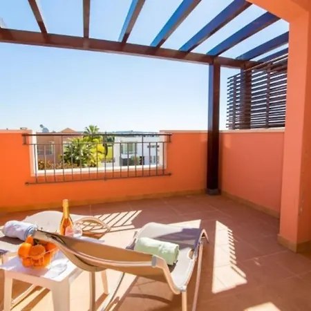 Beautiful Family T3 Townhouse With Pool * Vilamoura