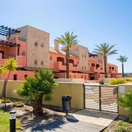 Beautiful Family T3 Townhouse With Pool Vilamoura