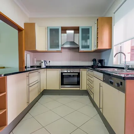 아파트 Beautiful Family T3 Townhouse With Pool 빌라모라